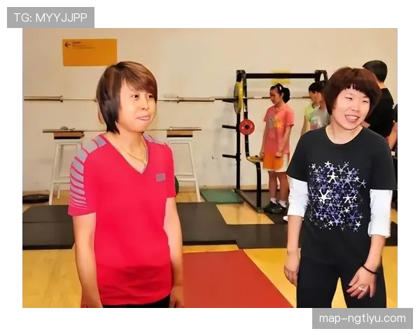 王濛训练完顺手买了个金链子当零食钱